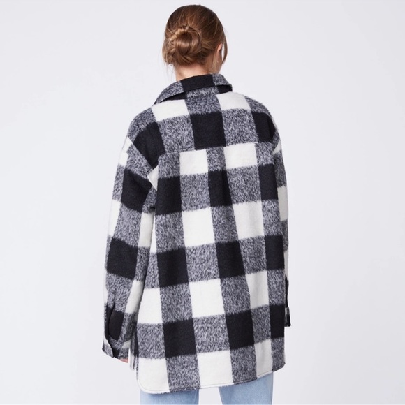 Monrow Plaid Flannel Jacket Shacket Size Medium NWT - Picture 2 of 8